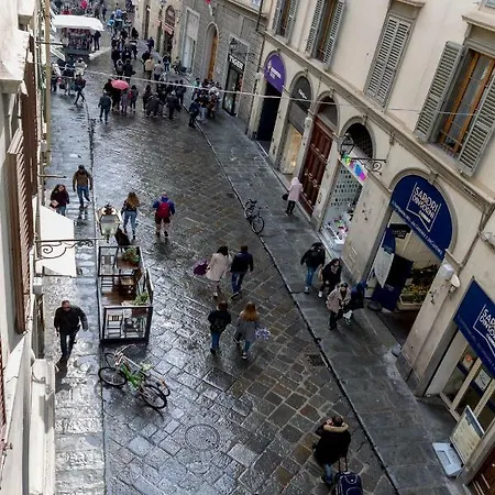 Brunelleschi A 100 M Dal Duomo